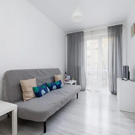 Cozy Aleja Kijowska In Cracow By Renters