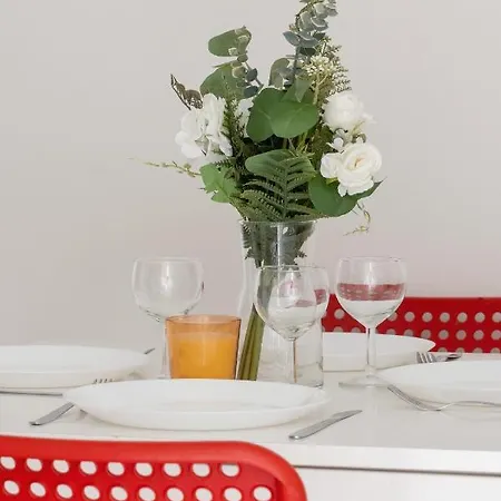 Cozy Aleja Kijowska In Cracow By Renters * Kraków